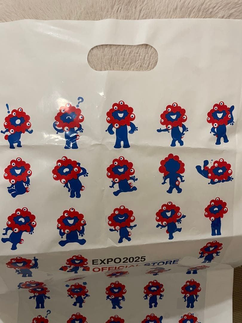 サンリオキャラクターズ ミャクミャクなりきりぬいぐるみ ブラック ハローキティ