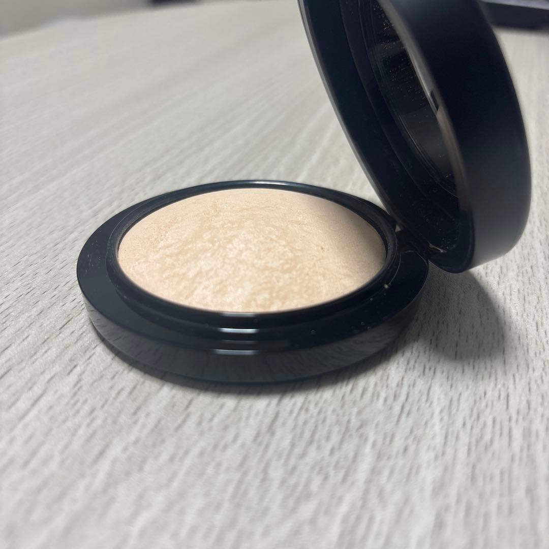 MAC ミネラライズスキンフィニッシュ ナチュラル ライトプラス