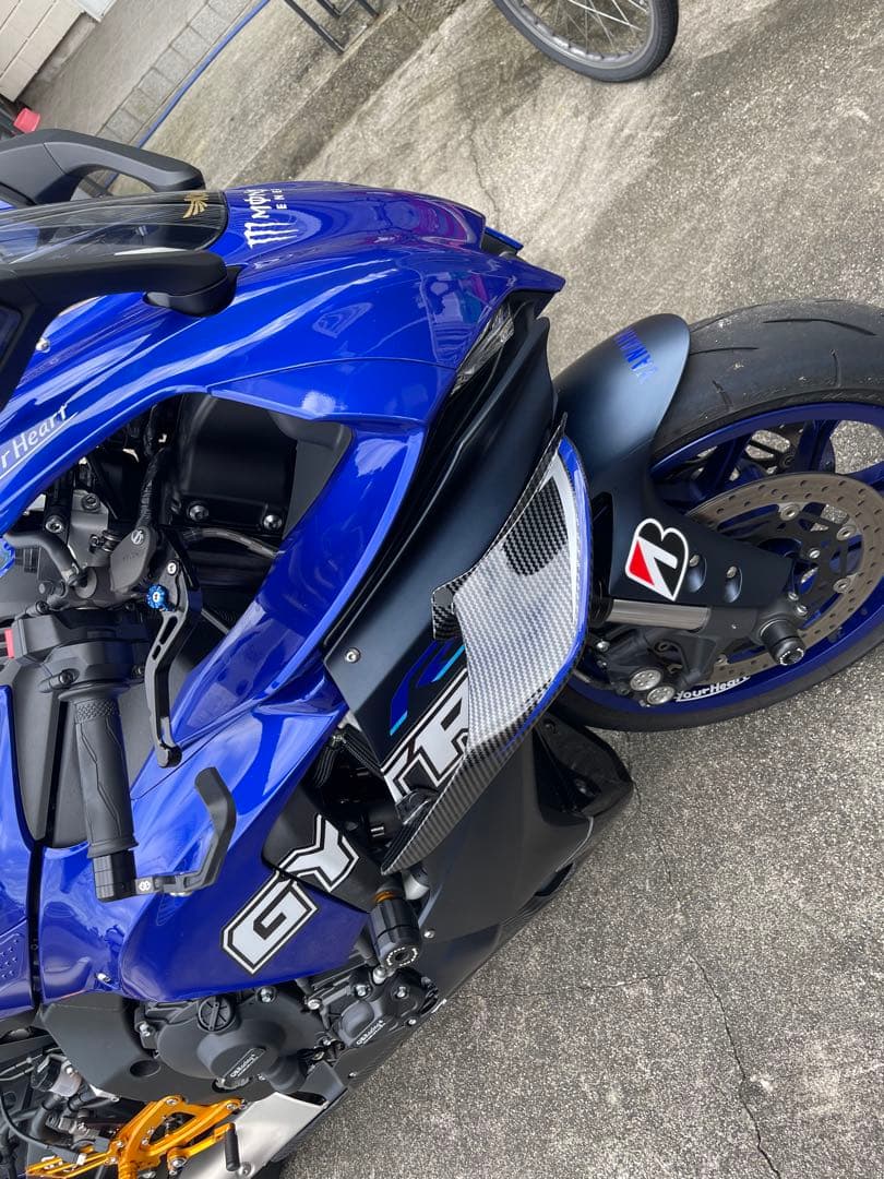 YZF-R1 2020-2025に適合　ウイングレット　新品