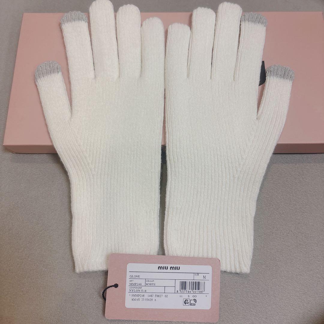 miumiu 手袋　ホワイト