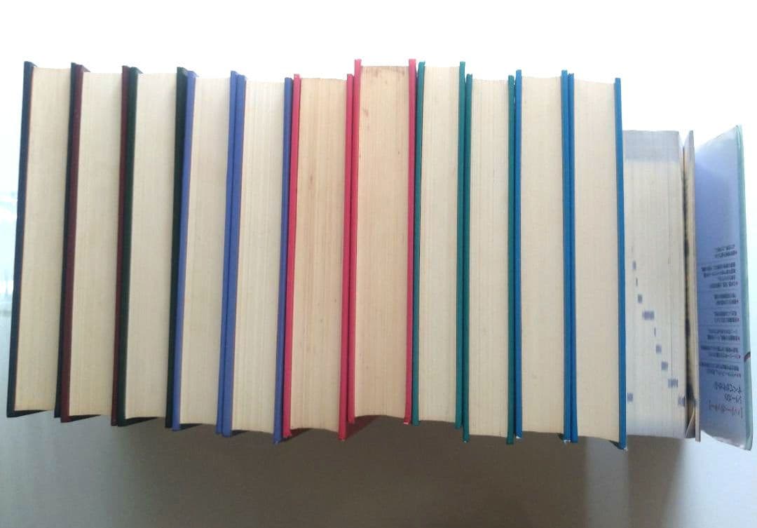 ハリーポッターまとめ売り。本、dvd、ノート、メモ、バッジ他 全巻セット