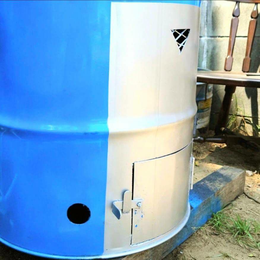 ドラム缶焚き火台 購入前に説明文を 読みコメントくださいよろしくお願いいたします