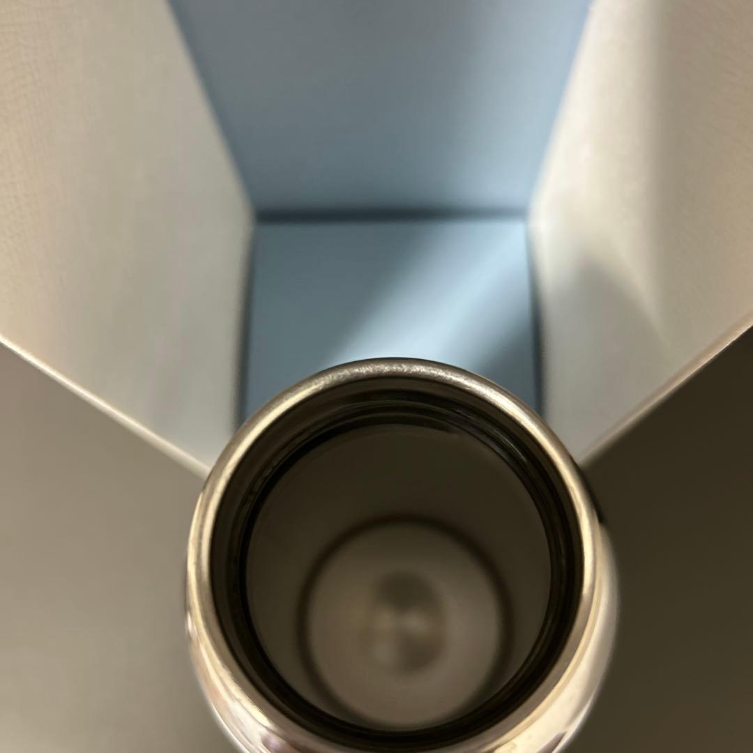 d*3様 PRADA ステンレスマグボトル