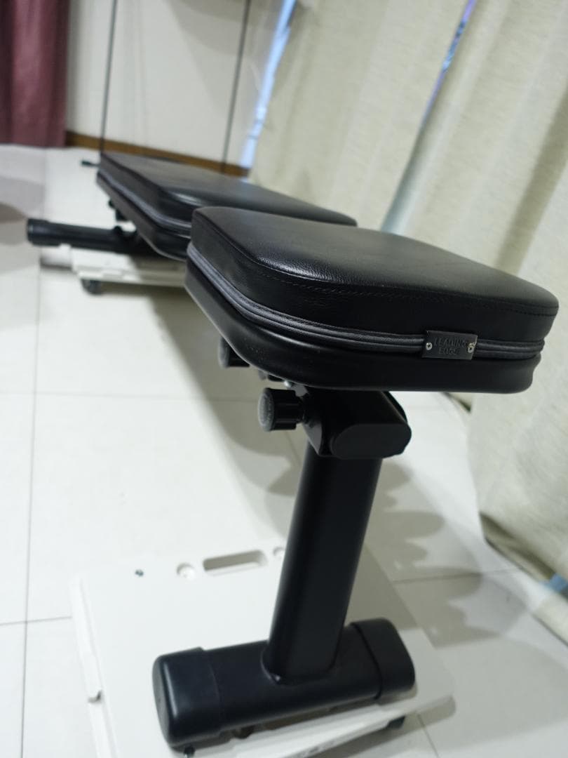 LEADING EDGE トレーニングベンチ ブラック【送料込み】