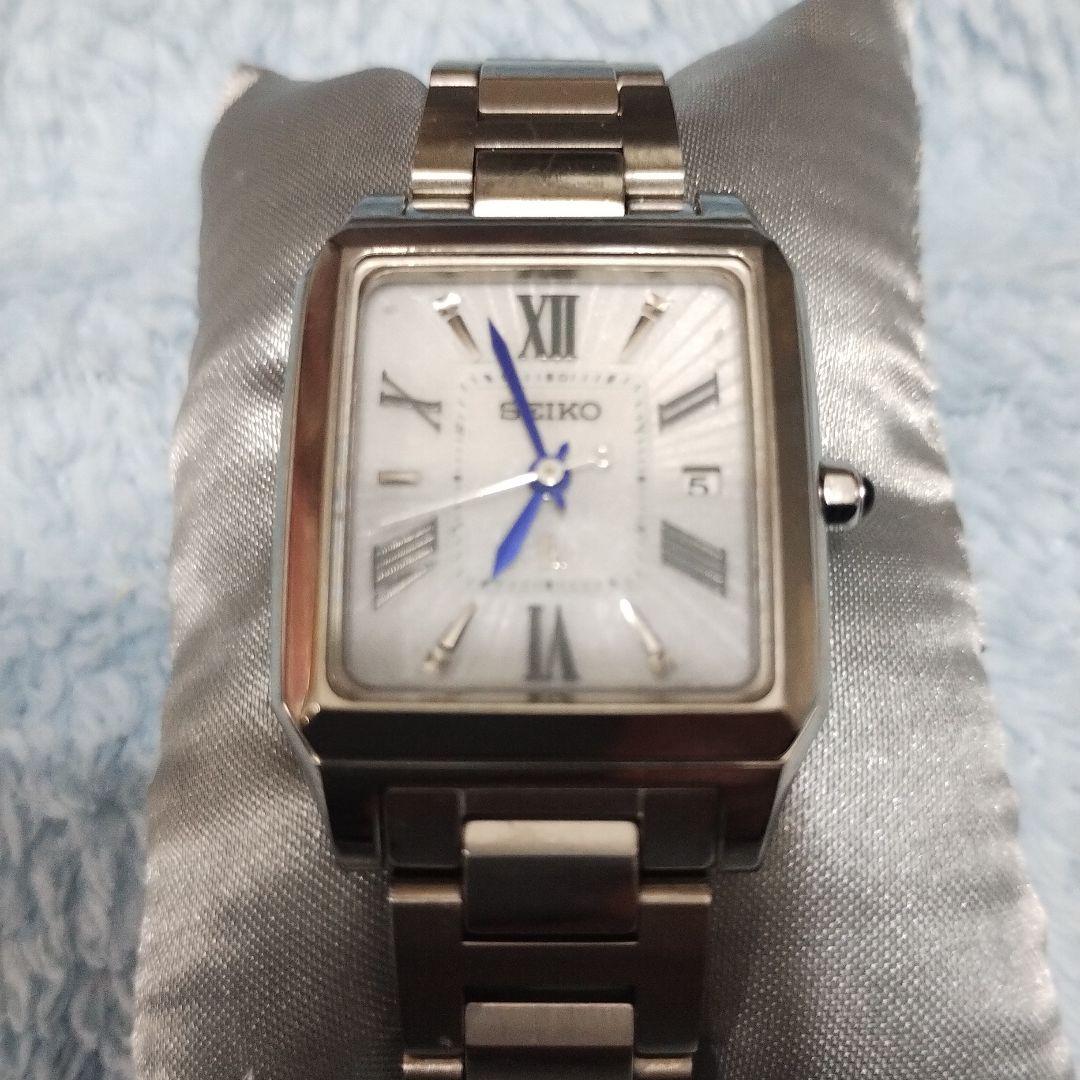 レクタンギュラー型！希少！セイコールキアSEIKOLUKIA電波ソーラー