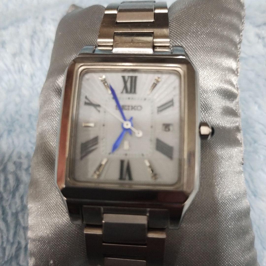 レクタンギュラー型！希少！セイコールキアSEIKOLUKIA電波ソーラー