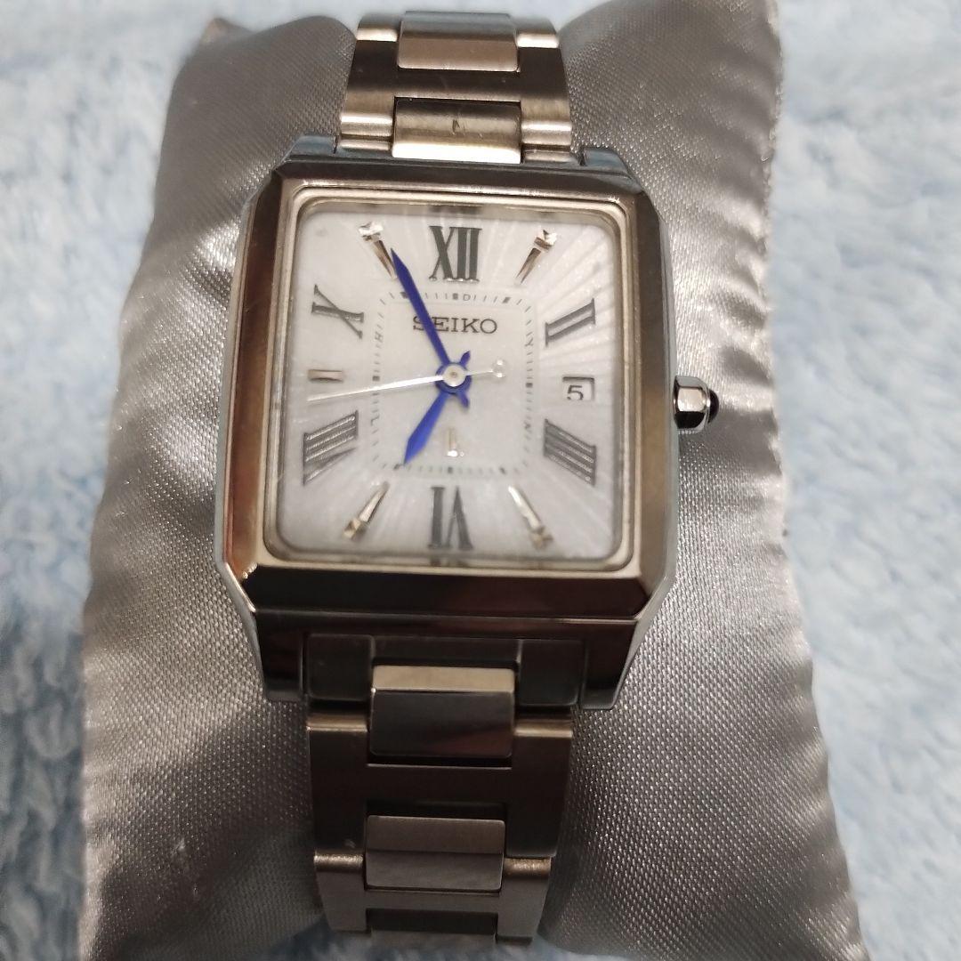 レクタンギュラー型！希少！セイコールキアSEIKOLUKIA電波ソーラー