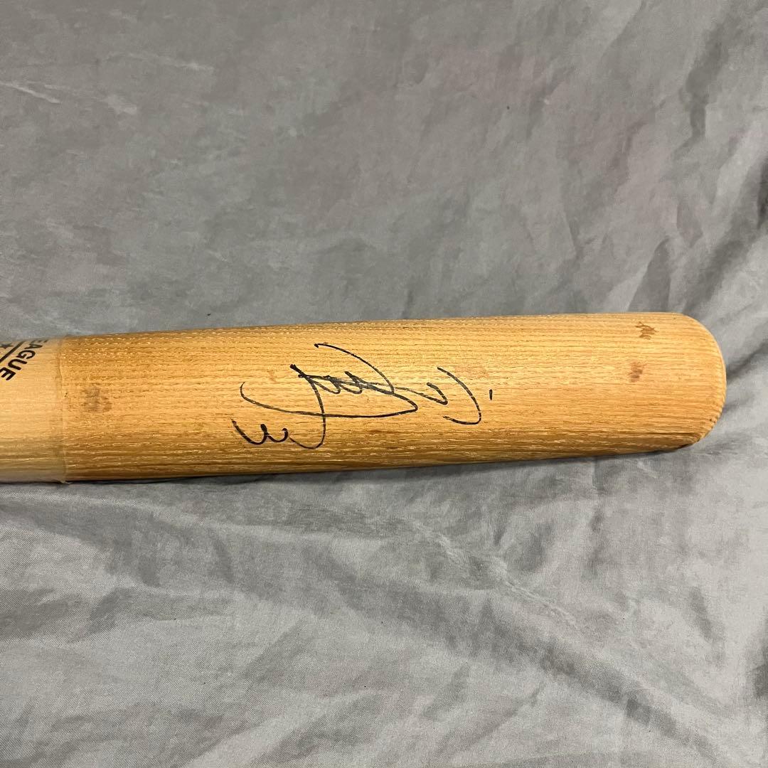 中日ドラゴンズ　立浪和義サイン入り木製バット