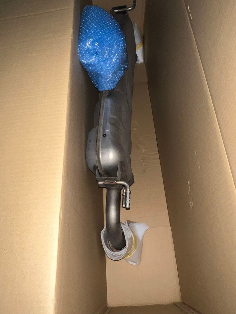 マフラー本体 金属製 気泡緩衝材付き