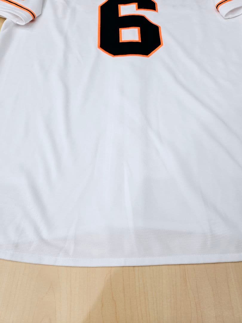 【刺繍タイプ】読売ジャイアンツ　坂本勇人 ユニフォーム　MDサイズ