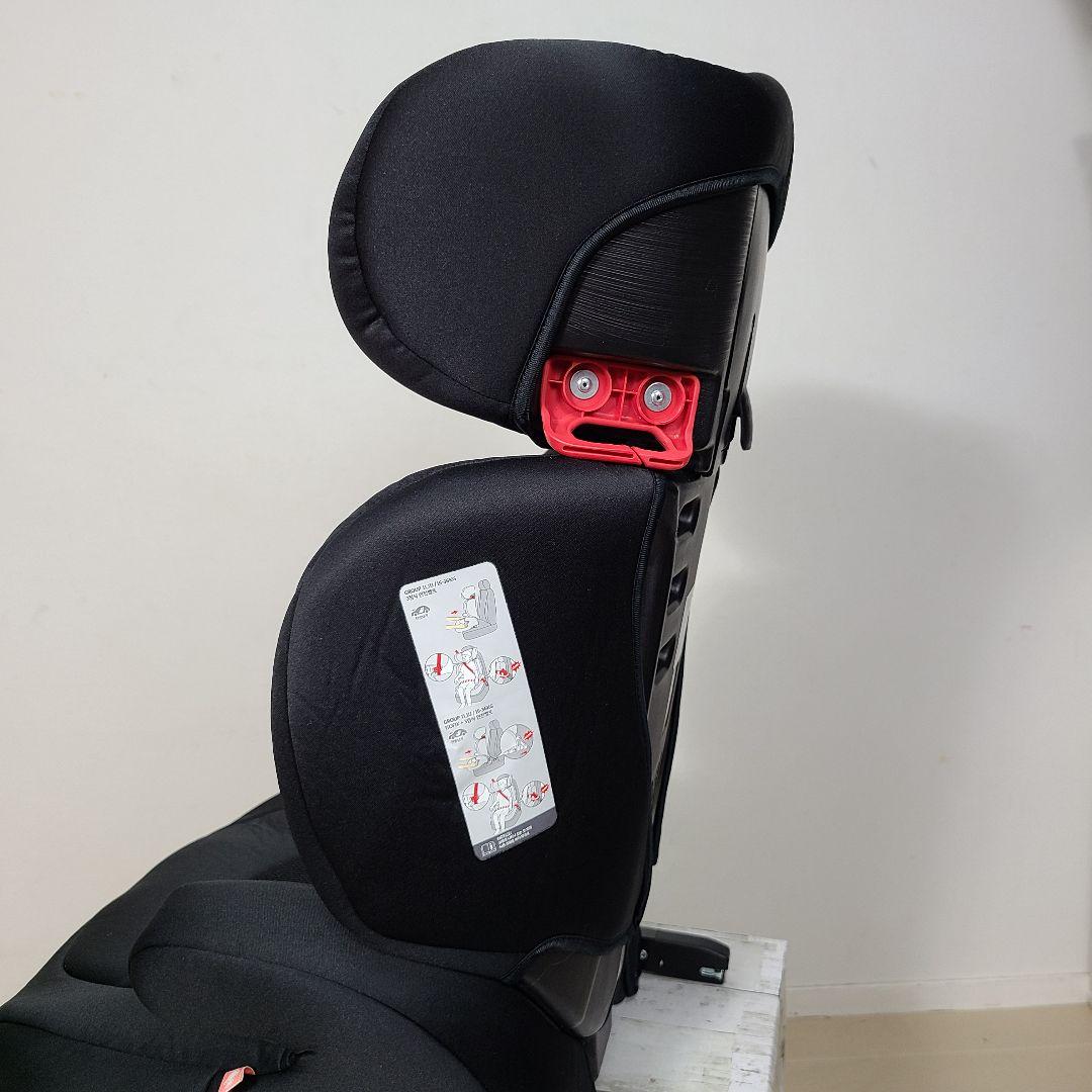 ち*こ様 ほぼ新品未使用　ジュニアシート チャイルドシート　　3歳～11歳　IS