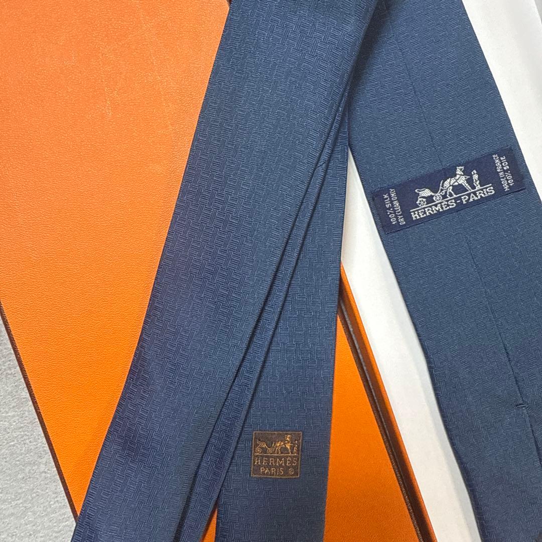 エルメス　ネクタイ　紺　H柄ファソネ 蹄柄　シルクジャガード