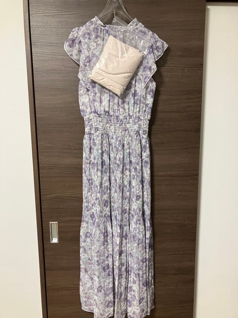 【新品未使用】CELFORDセルフォード♪デジタルフラワープリントワンピース