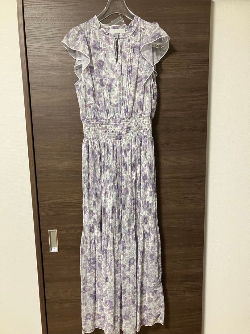 【新品未使用】CELFORDセルフォード♪デジタルフラワープリントワンピース