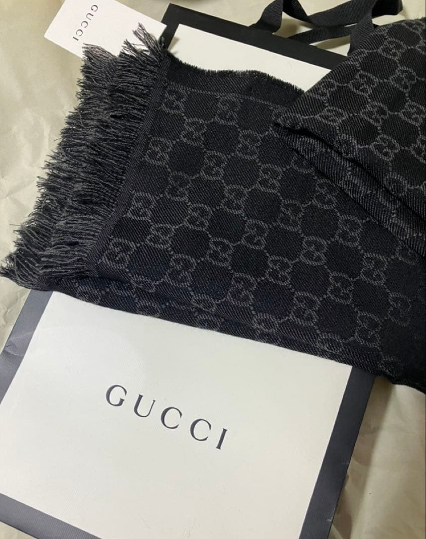 y*u様 GUCCI グッチ　マフラー　ストール　メンズ　レディース　ブラック