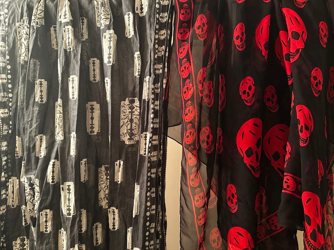 し*す様 アレキサンダーマックイーン ストール2本セット