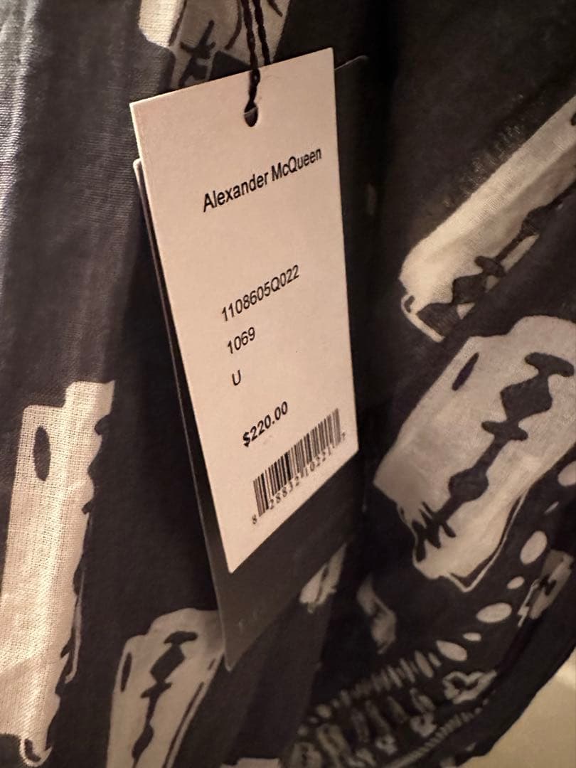 し*す様 アレキサンダーマックイーン ストール2本セット