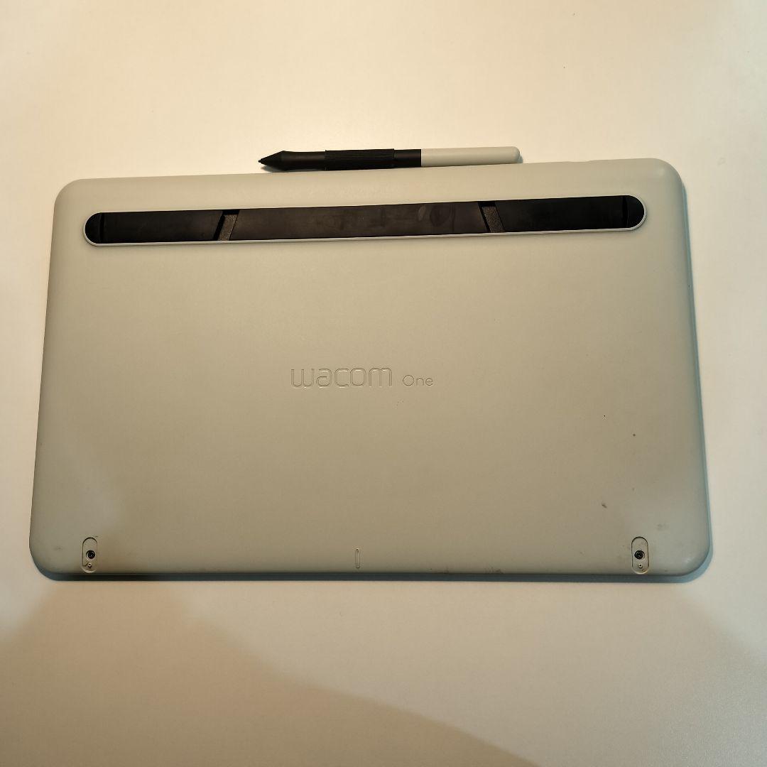 Wacom 液タブ 13.3 wacom one DTC133 2019年製