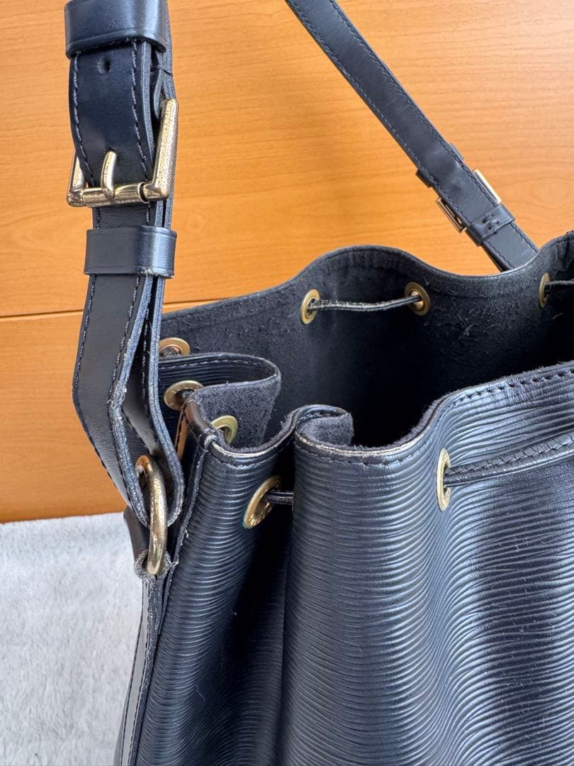 専用　ルイ・ヴィトン エピレザー バケットバッグ ブラック