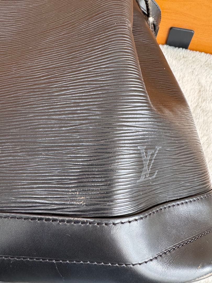 専用　ルイ・ヴィトン エピレザー バケットバッグ ブラック