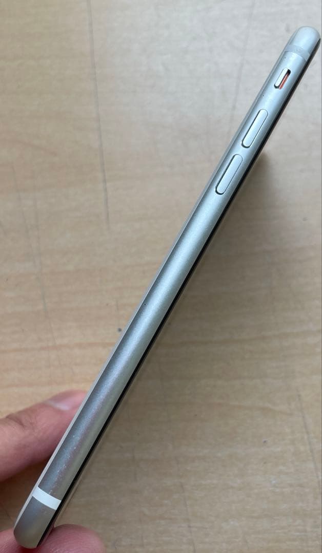 iPhone SE 第2世代　ホワイト　64GB A2296