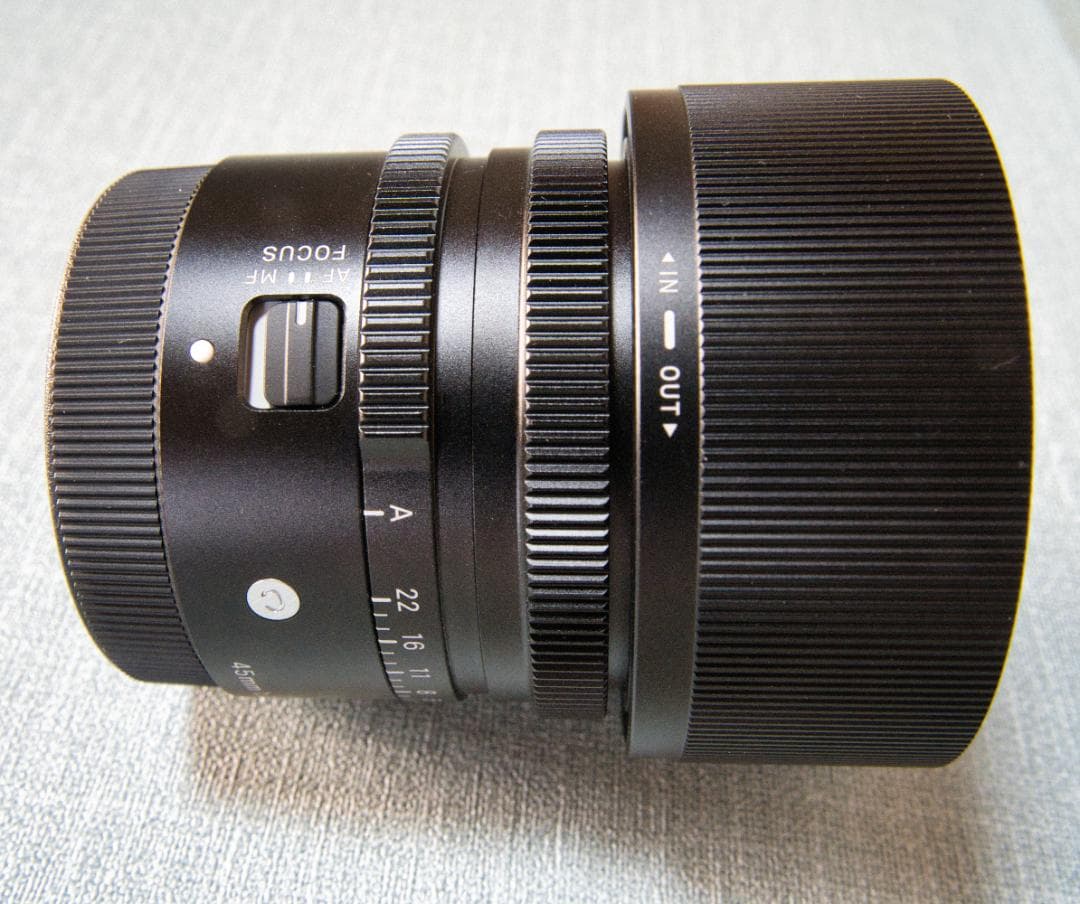 【極美品】シグマ(SIGMA) 45mm F2.8 DG DN ソニーEマウント