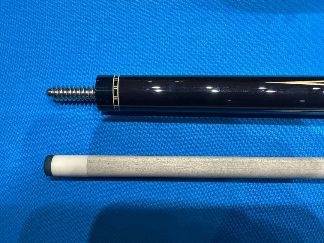 ADAM AD-13N solid 12 MAXビリヤードキュー ケース付き