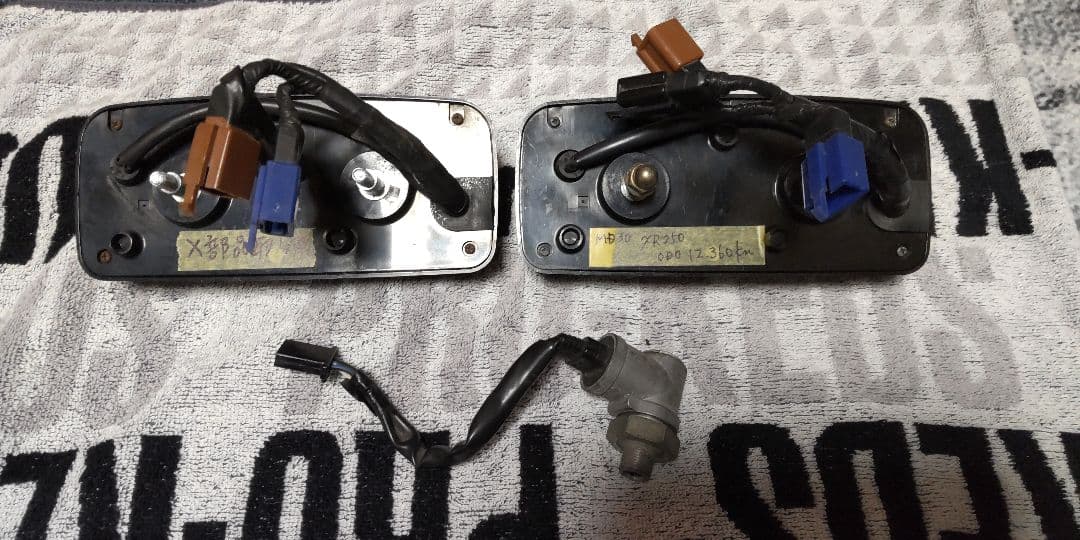 XR250 スピードメーター　２個セット　センサー付き　MD30 バハ