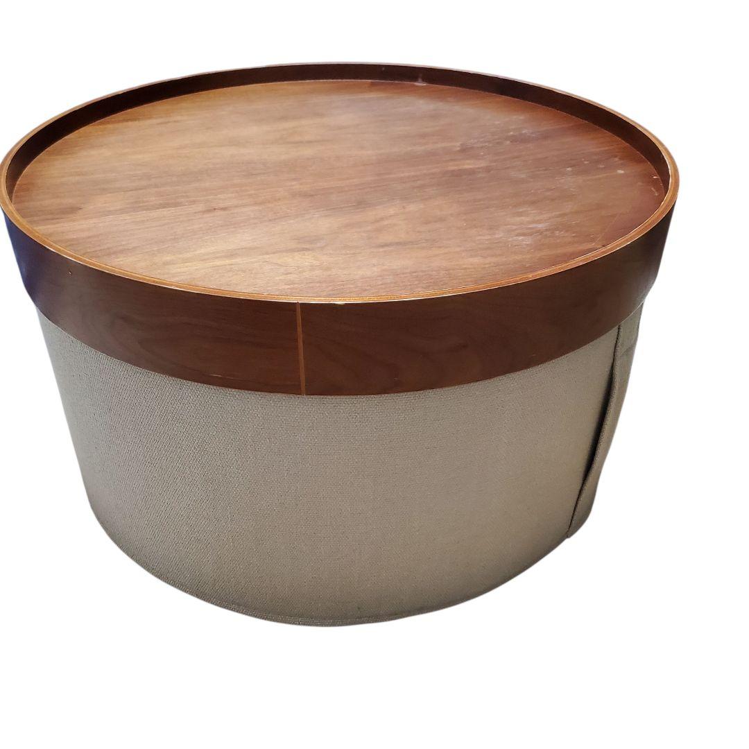 ACTUS SOFTLINEのサイドテーブル DRUMS POUF デンマーク