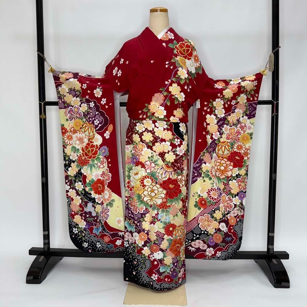 振袖 正絹 赤 黄色 古典花柄　裄68.8㎝ 　成人式 中古 c-80