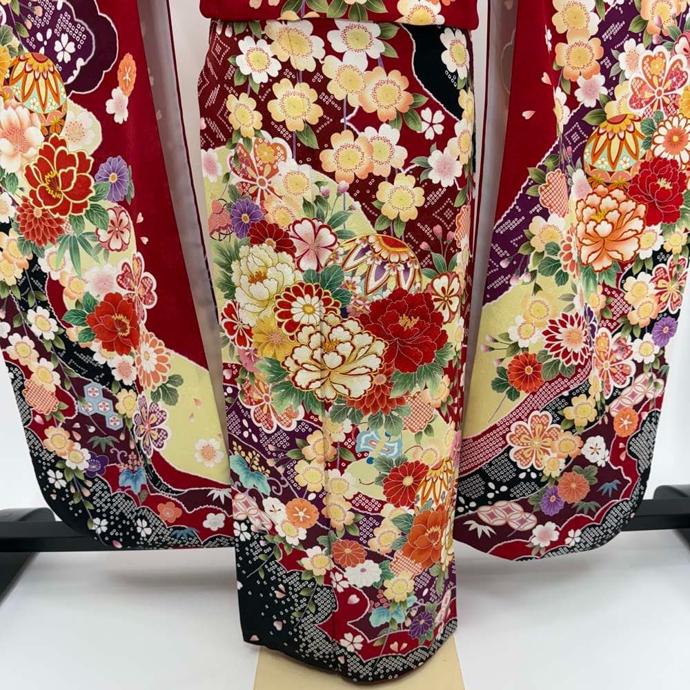 振袖 正絹 赤 黄色 古典花柄　裄68.8㎝ 　成人式 中古 c-80