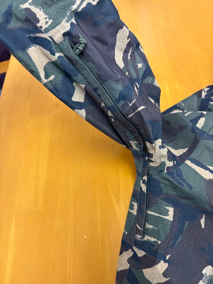 Burton 迷彩柄 スキーウェア