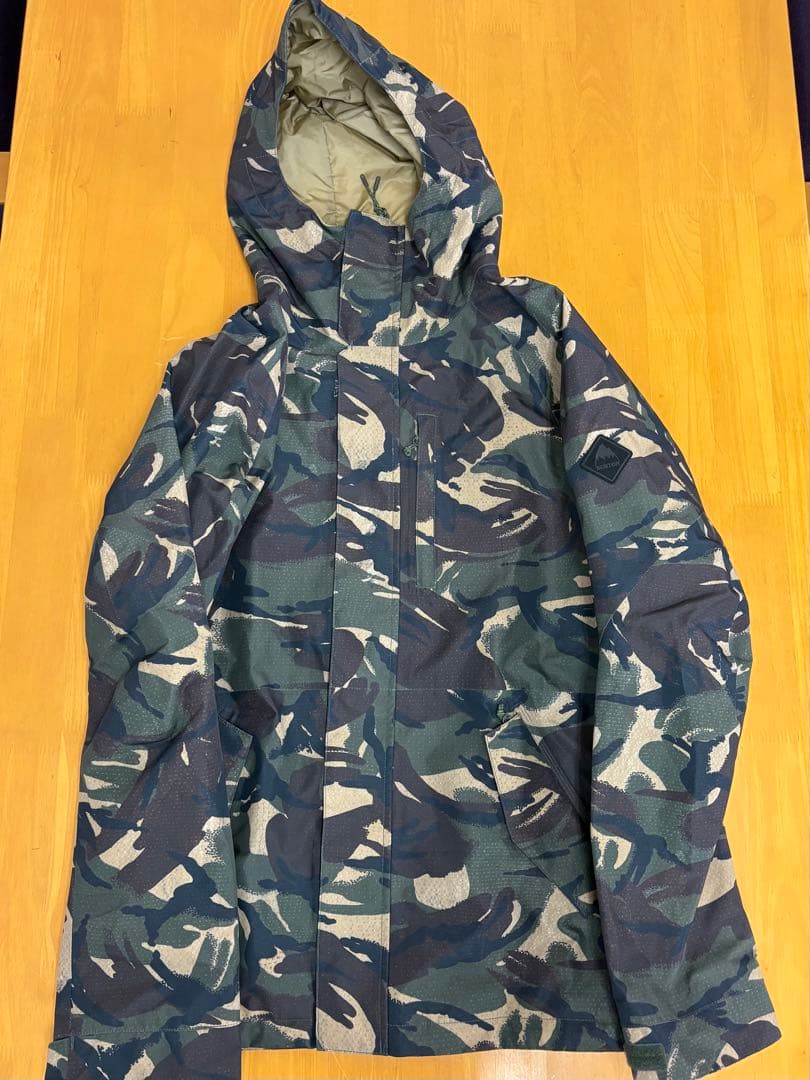 Burton 迷彩柄 スキーウェア