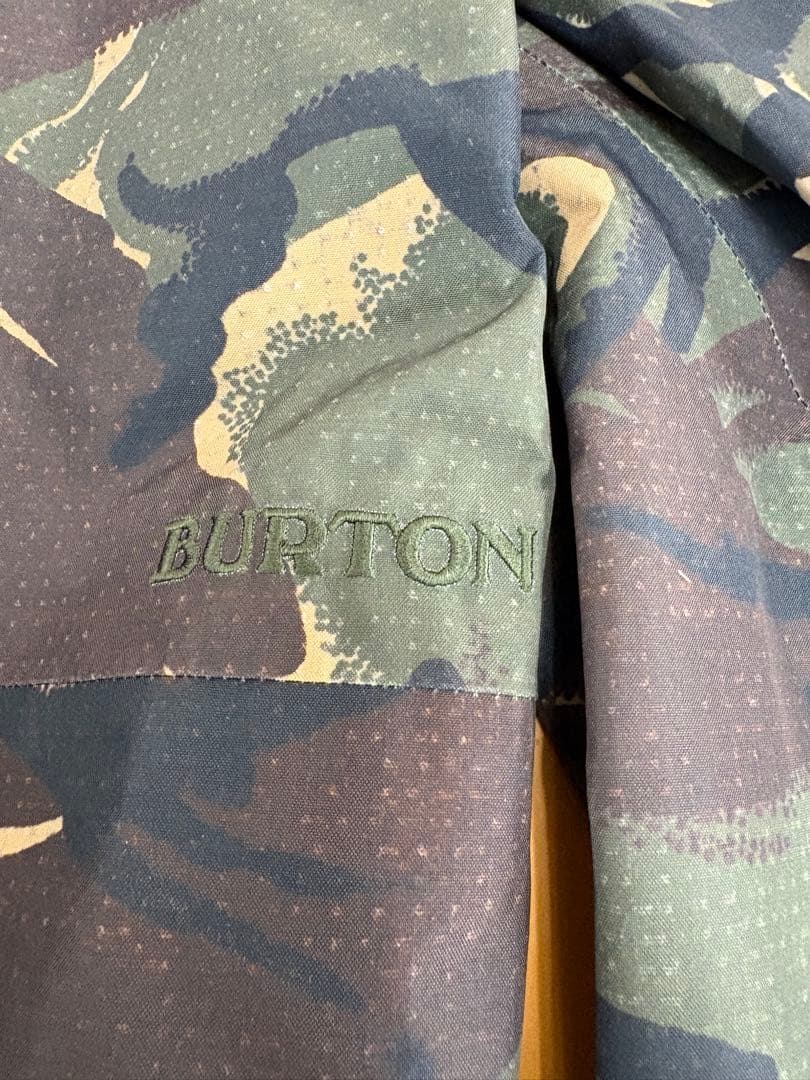 Burton 迷彩柄 スキーウェア