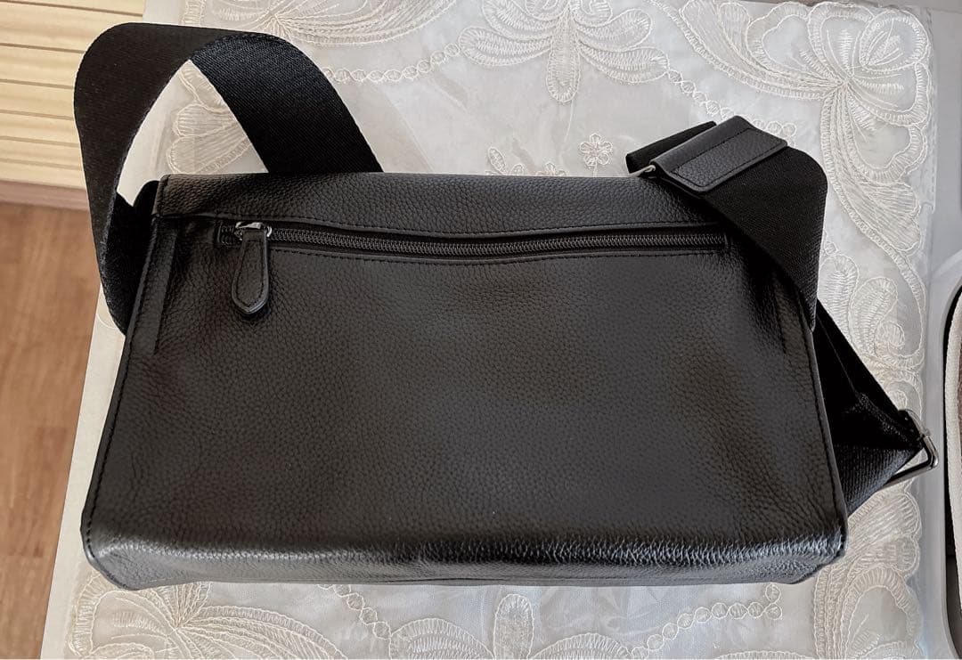 【完売】ear PAPILLONNER 柄ワイドテープショルダーバッグ 黒