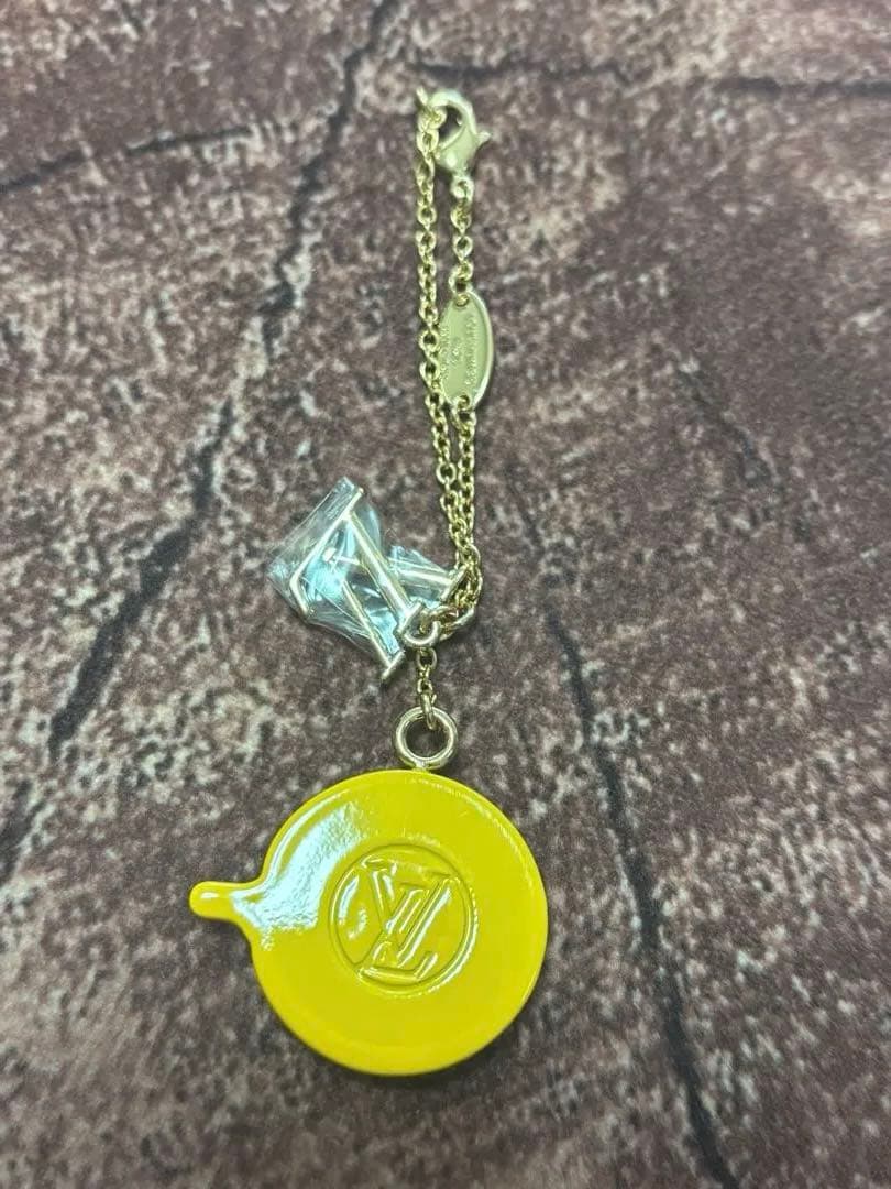 【限定品】新品未使用　ルイヴィトン　ひよこのチャーム　キーホルダー