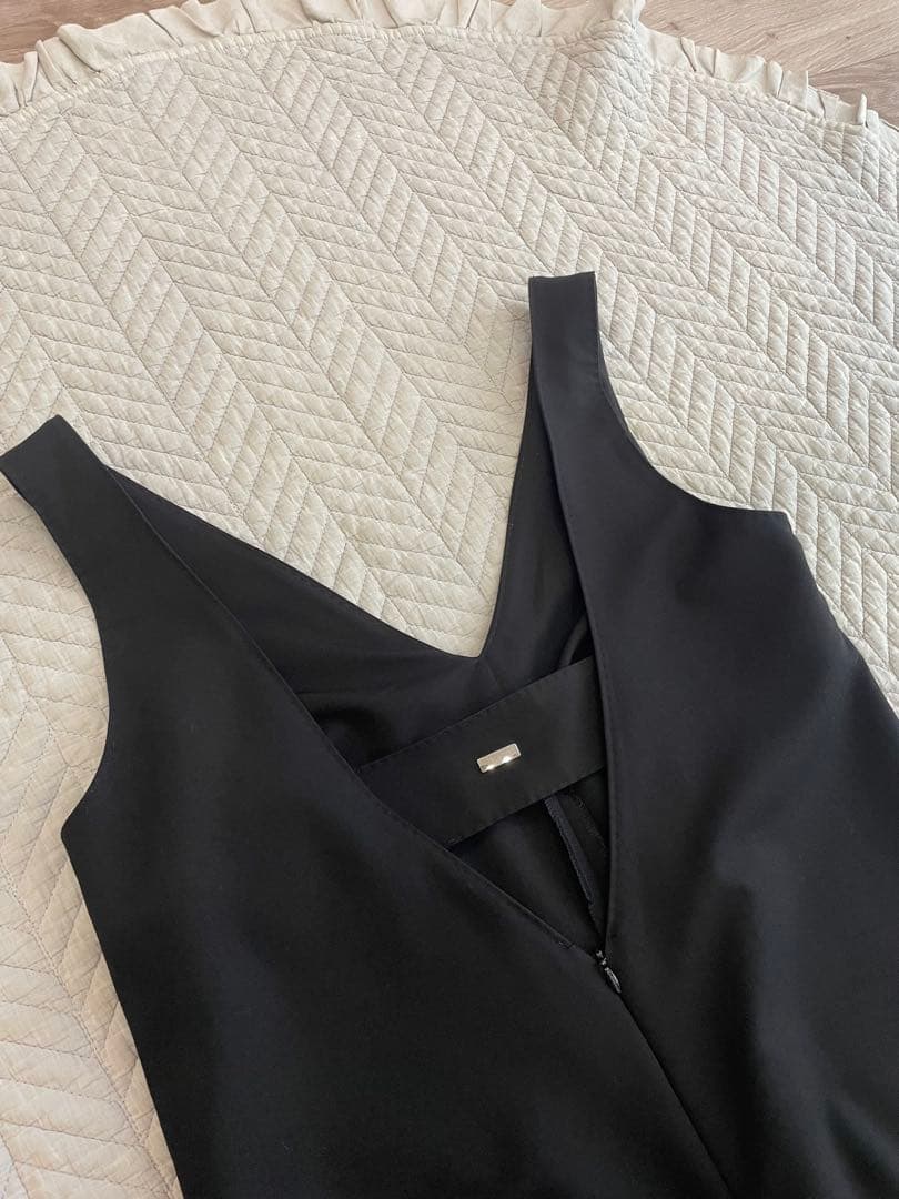 タグ付き新品！定価6.5万　ヘルノ　ジャンプスーツ42 サロペット　ロゴプレート