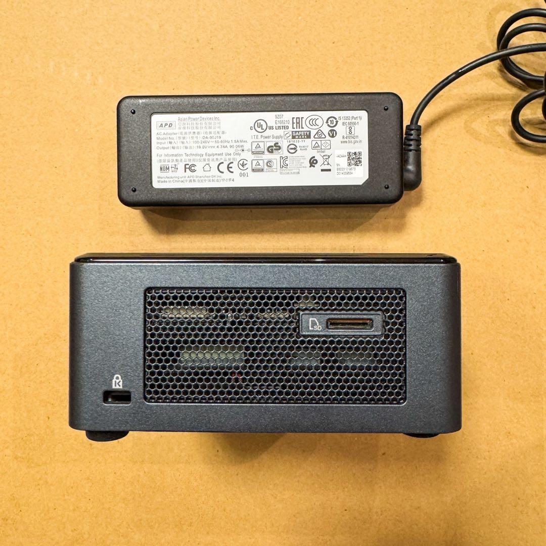 ミニPC Intel NUC8i5BEH i5 8GB SSD256GB HDD500GB