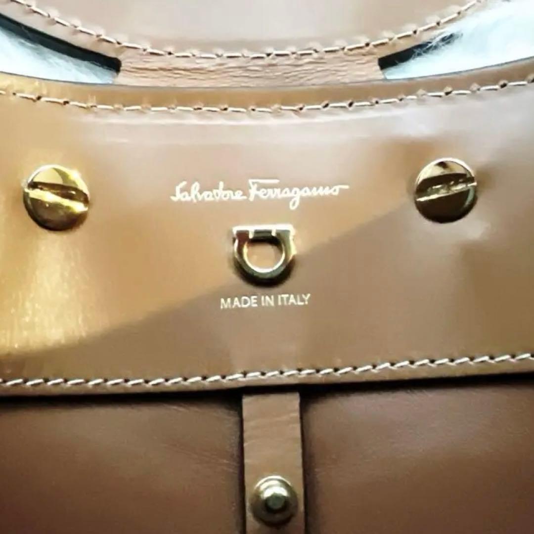 美品　サルバトーレフェラガモ かご　バケツ　バッグ　ショルダー　ガンチーニ