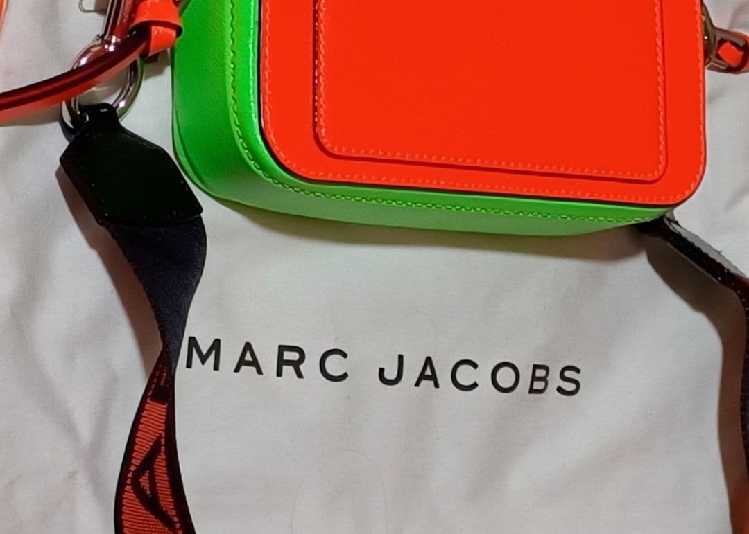 MARC JACOBS ショルダーバッグ オレンジ スナップショット美品　未使用