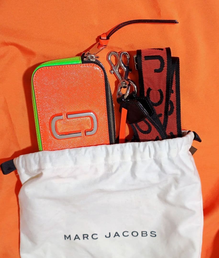 MARC JACOBS ショルダーバッグ オレンジ スナップショット美品　未使用