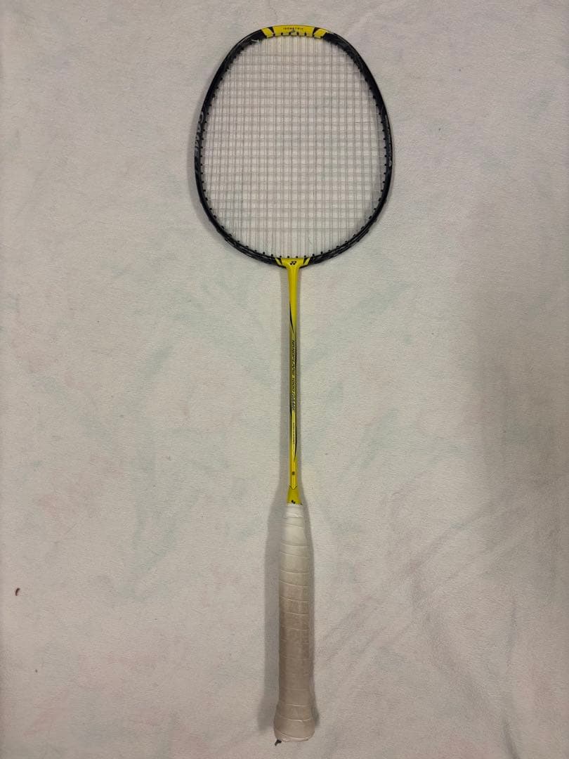 ヨネックスバドミントンラケットアストロクス1000