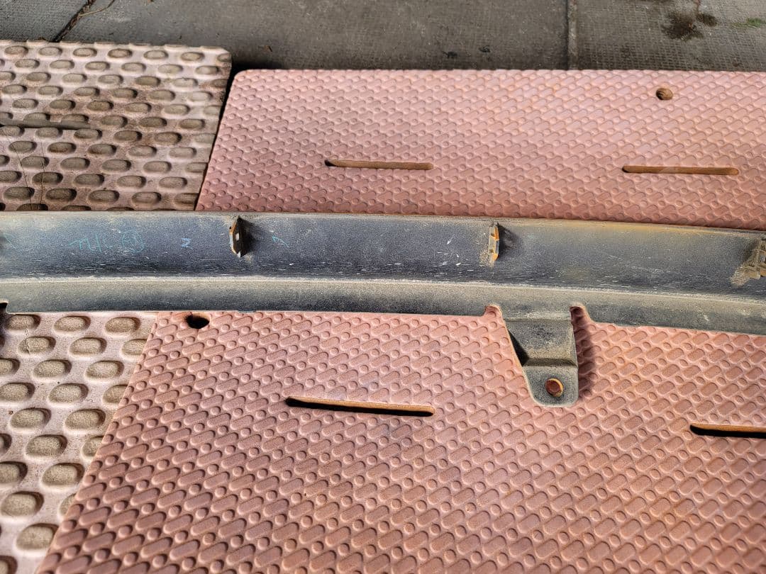 エッセ　235s　245s　純正　フロント　スポイラー　リップ