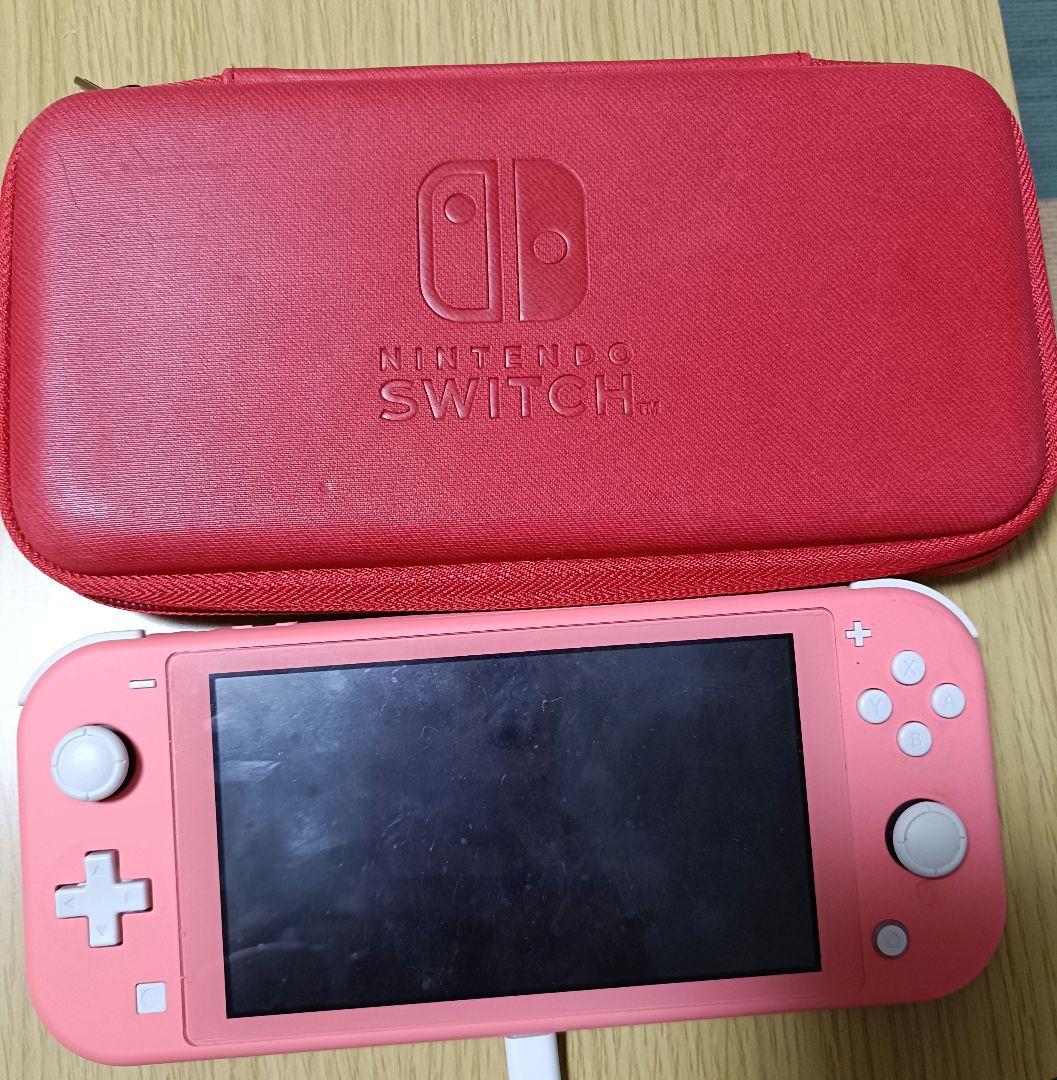 Nintendo　スイッチライト本体　コーラルピンク