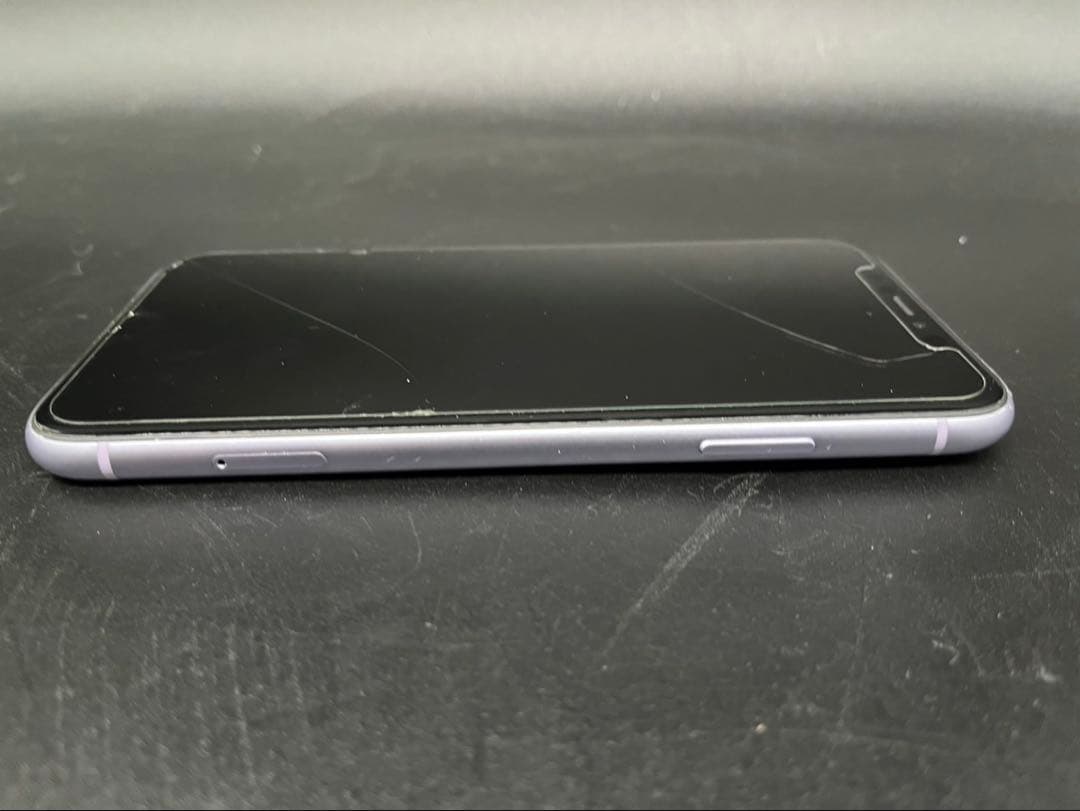 ★iPhone11 MWM52J/A 128GB SIMロックなし