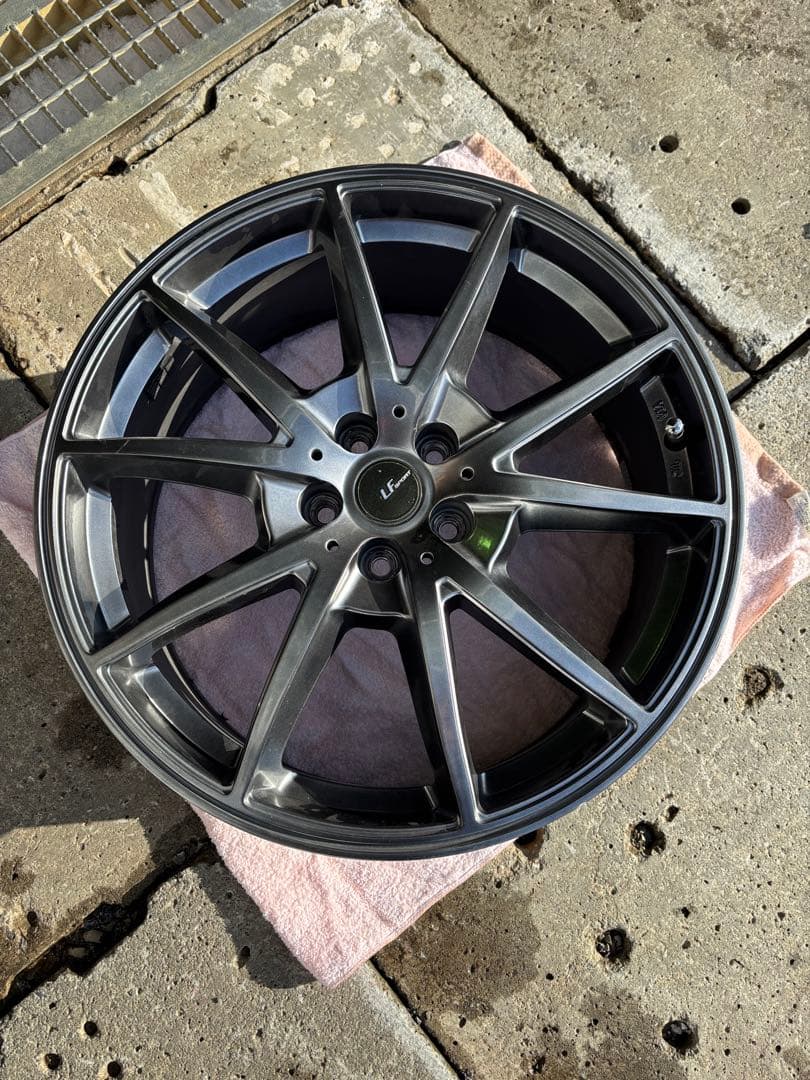 R307専用　18インチホイル