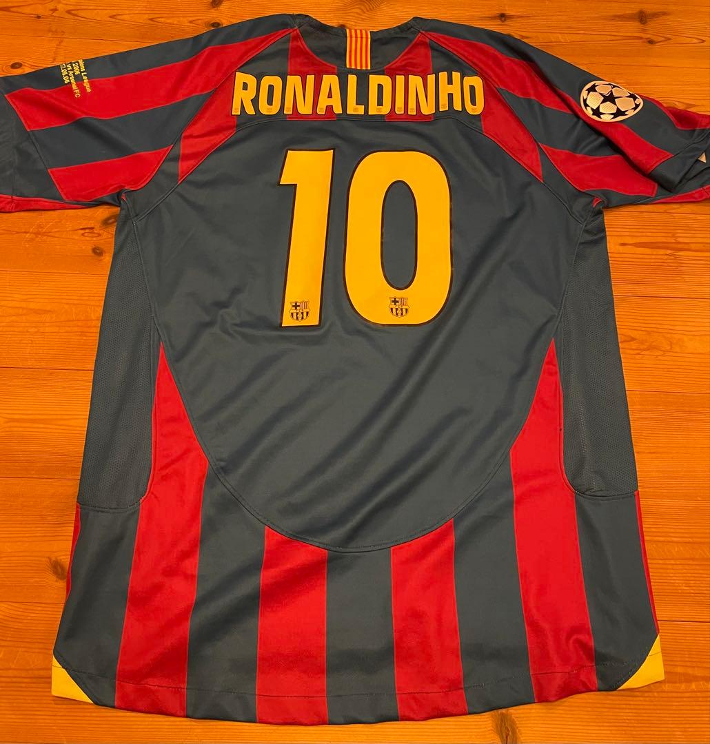 ロナウジーニョ　バルセロナ　ユニフォーム
