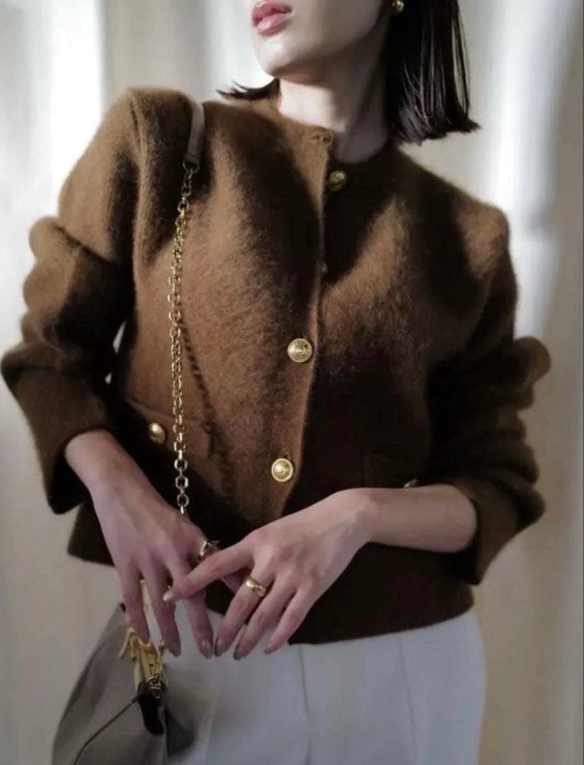 新品試着のみanuans ラクーンブレンドノーカラーニットジャケット　キャメル