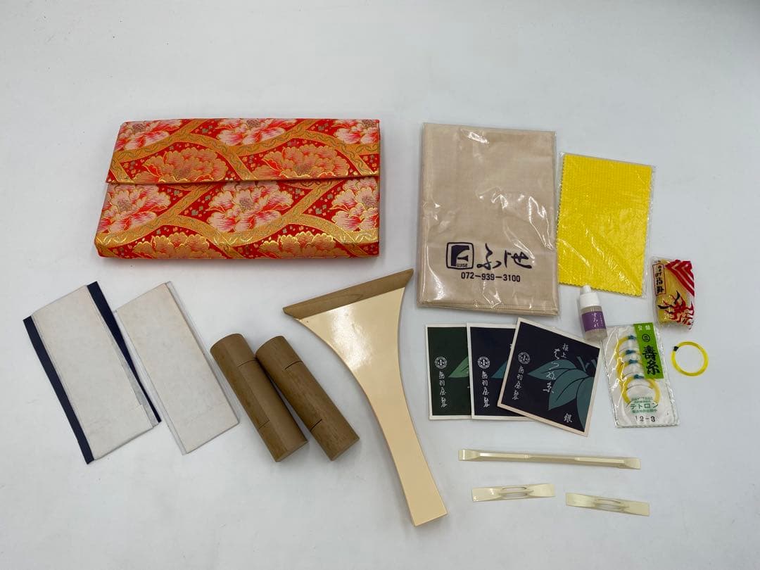 藤本流 民謡三味線 ケース付き 付属品多数