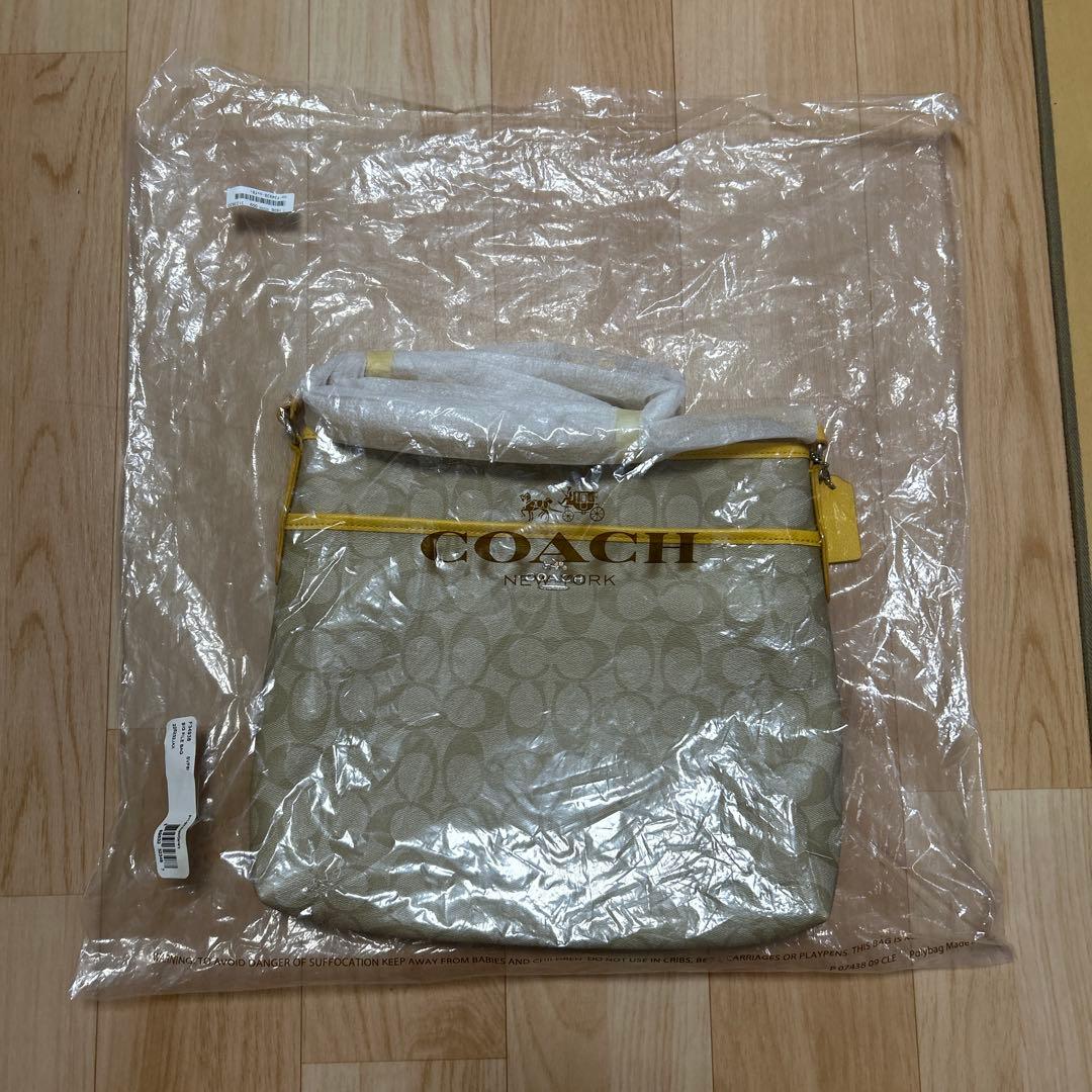 【新品未使用】コーチ　ショルダーバッグ　茶　シグネチャー